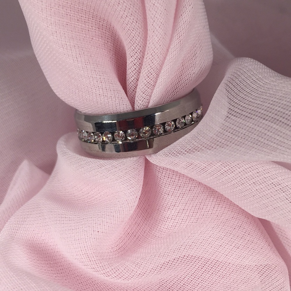 STAINLESS STEEL BAND-CRYSTALS